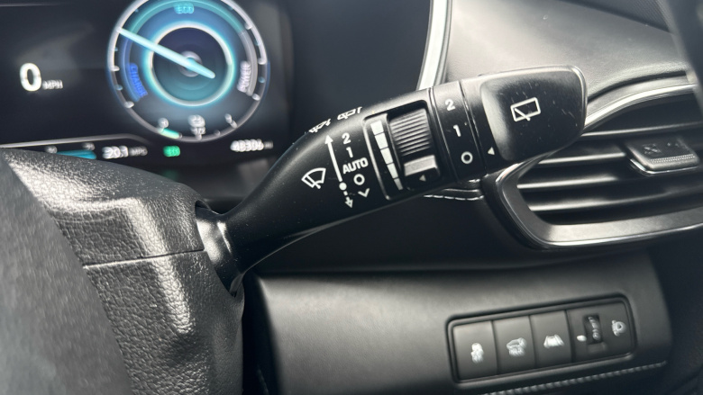 Hyundai SANTA FE 1.6 TGDi Hybrid Ultimate 5dr 4WD Auto Hybrid Estate